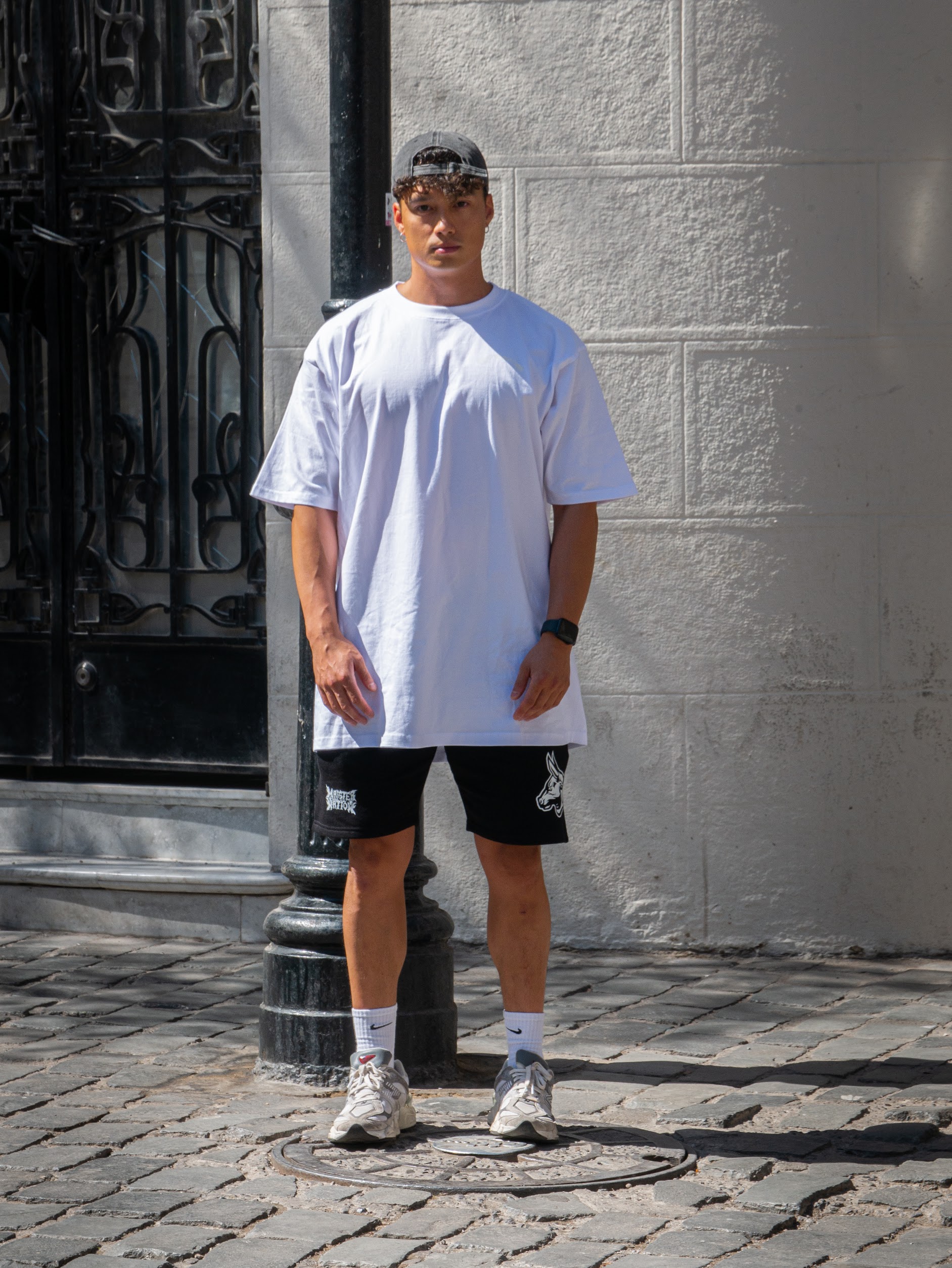 VENOM BULL WHITE